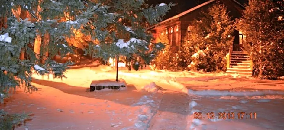 Auberge Alpine Inn