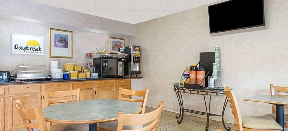 Days Inn by Wyndham Lenox MA