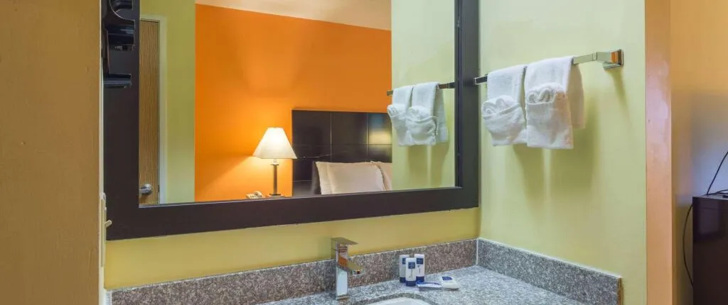 AmericInn by Wyndham Streator