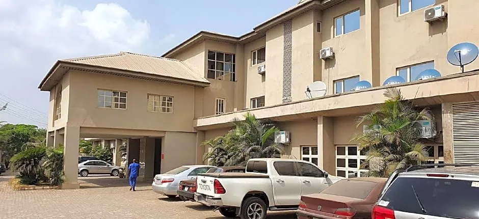 Parktonian Hotels And Suites Awka