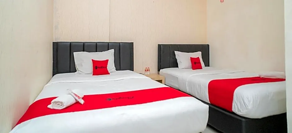 RedDoorz near Flyover Arjosari Malang