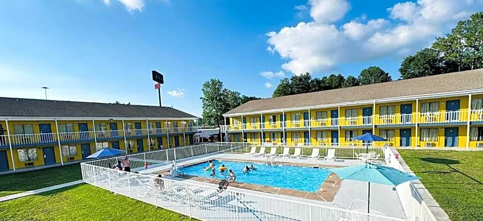 Rodeway Inn Jackson Northwest