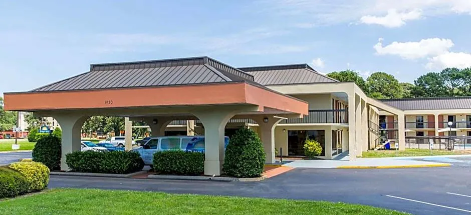 Days Inn by Wyndham Norfolk Airport