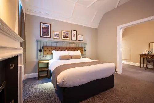 The Hawes Inn by Innkeeper's Collection