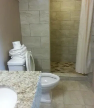 Americas Best Inn & Suites Clarksville