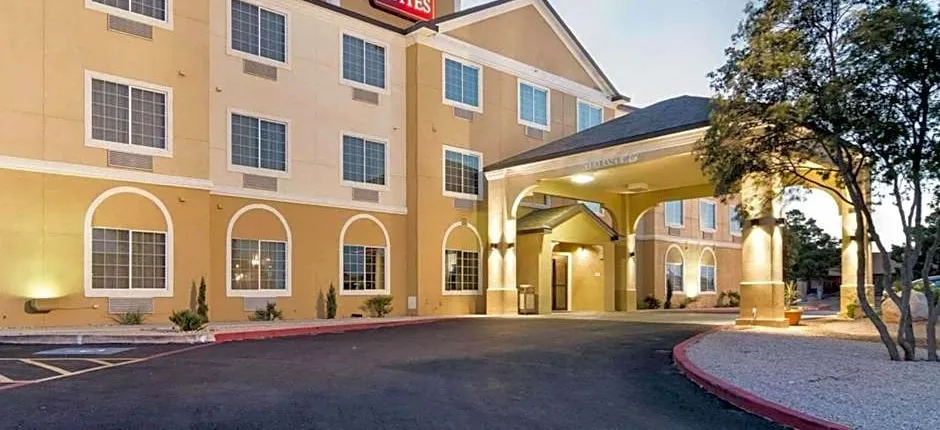 Comfort Suites Odessa near University