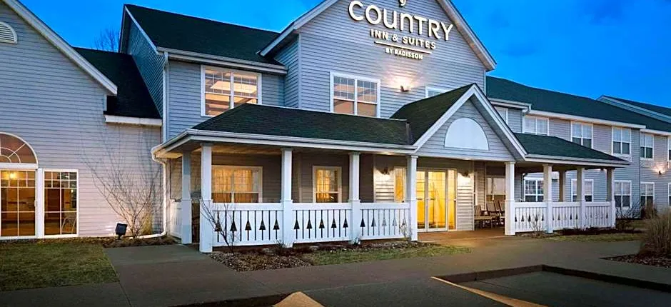 Country Inn & Suites by Radisson, Grinnell, IA