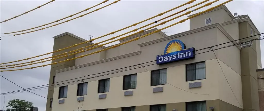 Days Inn By Wyndham Brooklyn Marine Park
