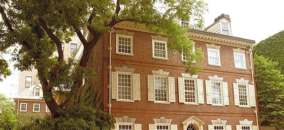 Morris House Hotel - Bed And Breakfast