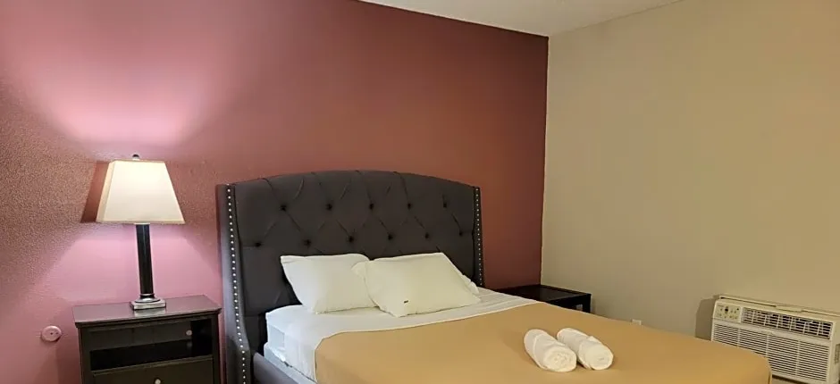 Comfortable Double Bed Unit(C23)