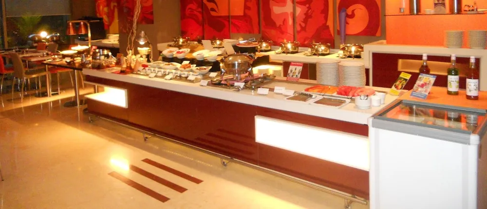 Ibis Mumbai Airport - An Accorhotels Brand