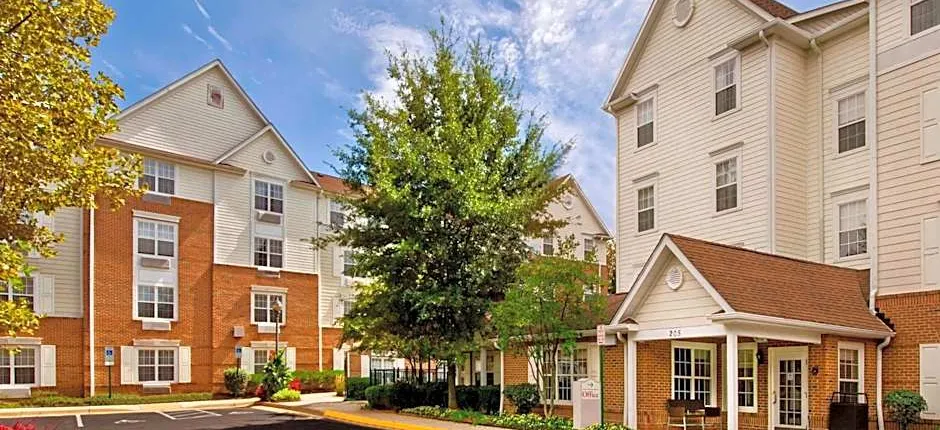 Sonesta Simply Suites Falls Church