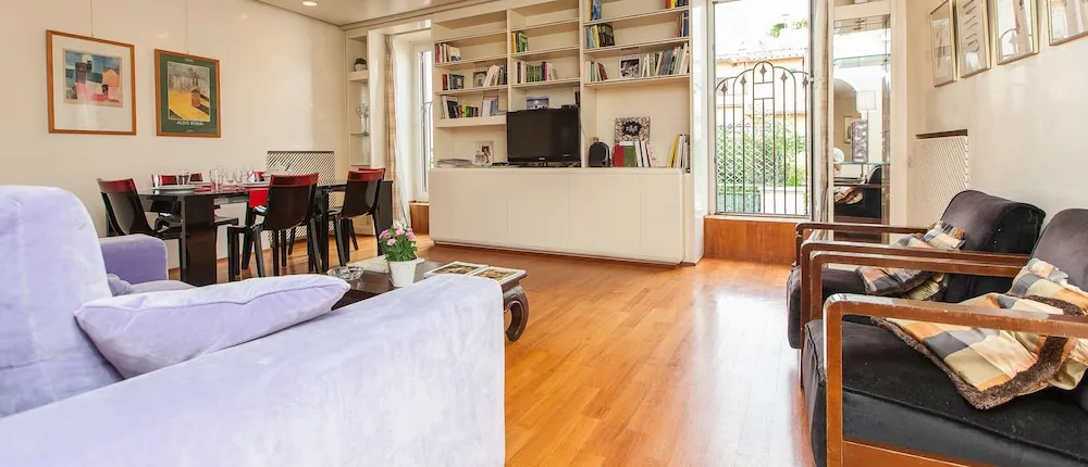 Rental in Rome Campo de Fiori Balcony