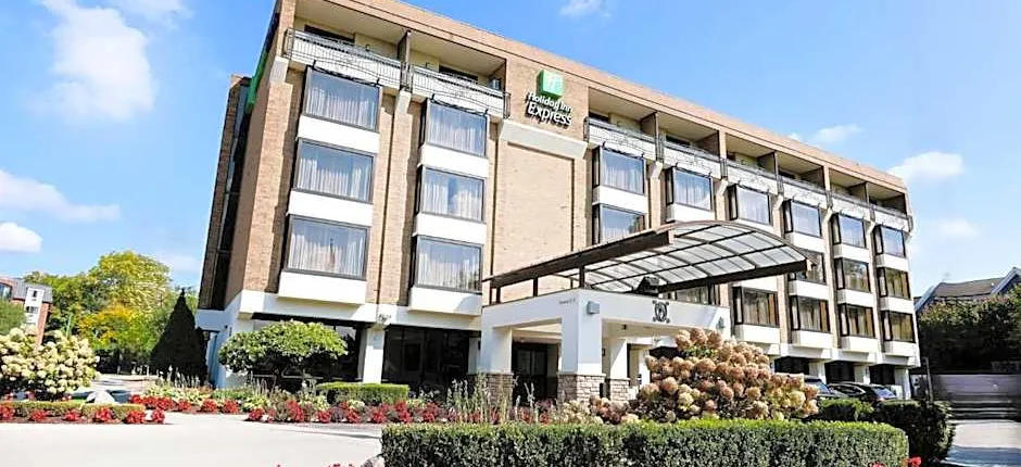 Holiday Inn Express Detroit-Birmingham By IHG