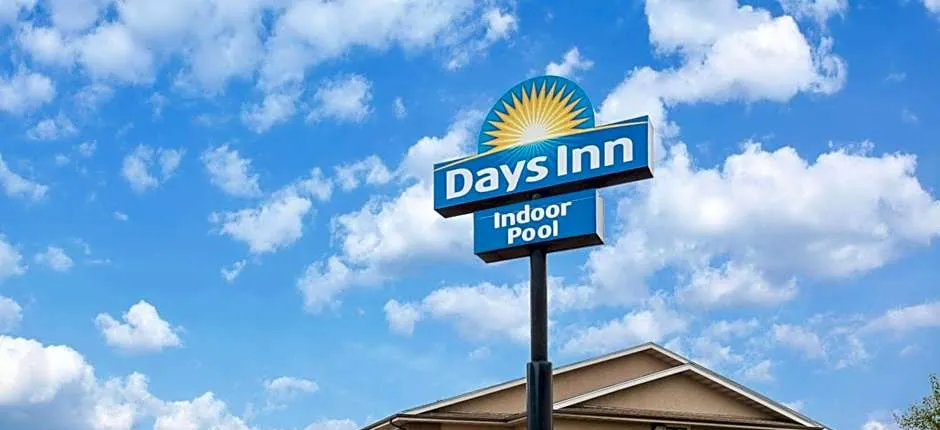 Days Inn by Wyndham Topeka