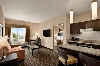 Days Inn and Suites Winnipeg Airport, Manitoba