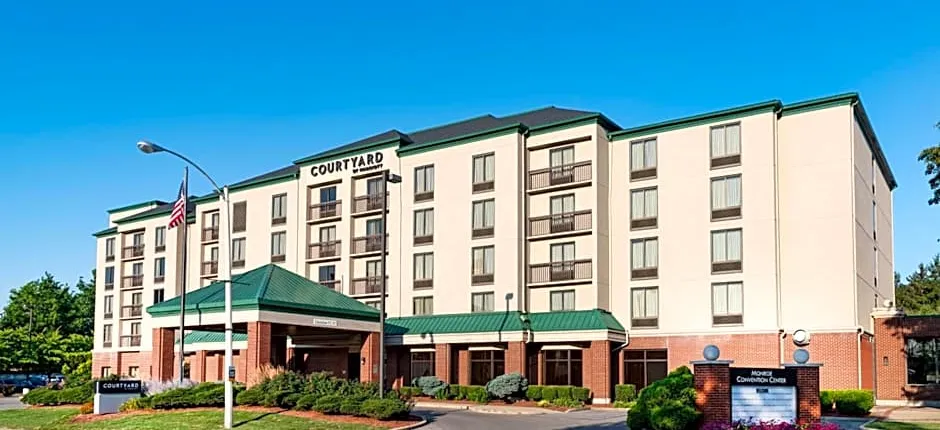 Courtyard by Marriott Bloomington