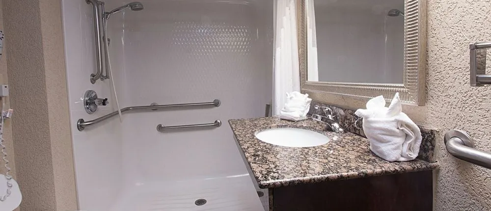 Holiday Inn Hotel & Suites Huntington-Civic Arena