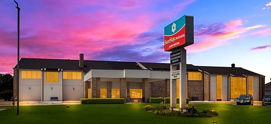 SureStay Plus Hotel by Best Western Greenwood