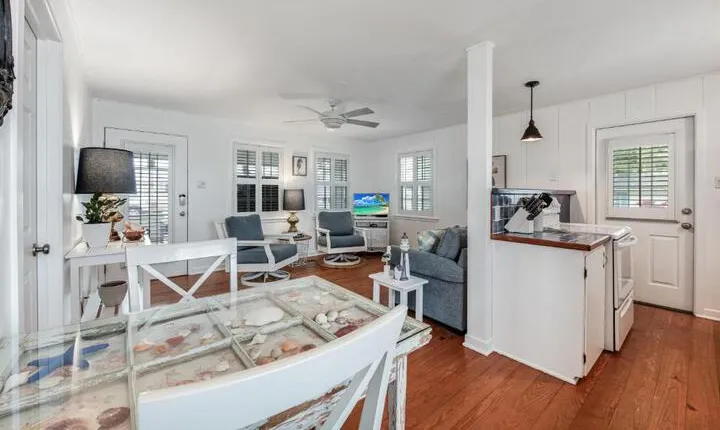 Breezy Cottage AB416