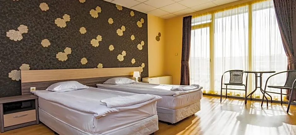 City Hotel