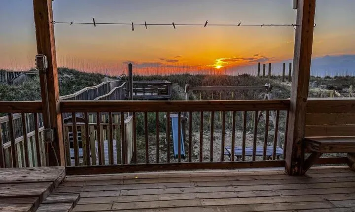 Colemans Beach Front Inn