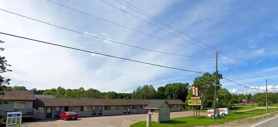 Happyland Inn