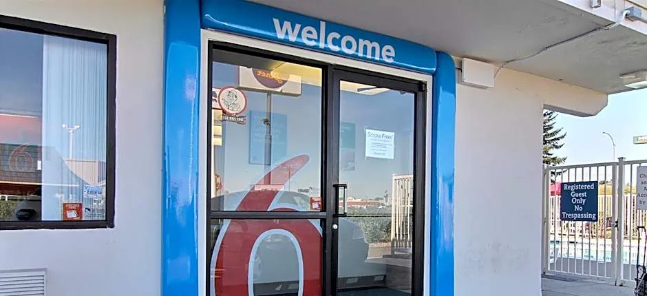 Motel 6-Bismarck, ND