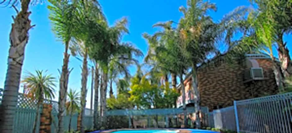 Cattlemans Country Motor Inn & Serviced Apartments