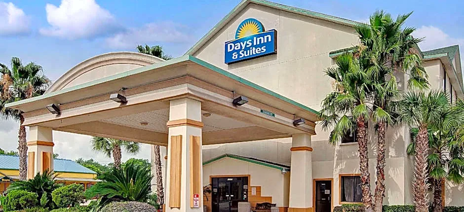 Days Inn & Suites by Wyndham Houston North/Aldine