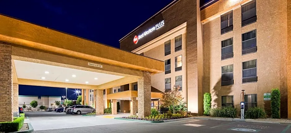 Best Western Plus Fresno Airport Hotel