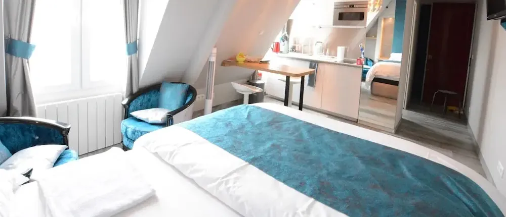 Victor Hugo - Your Home in Paris