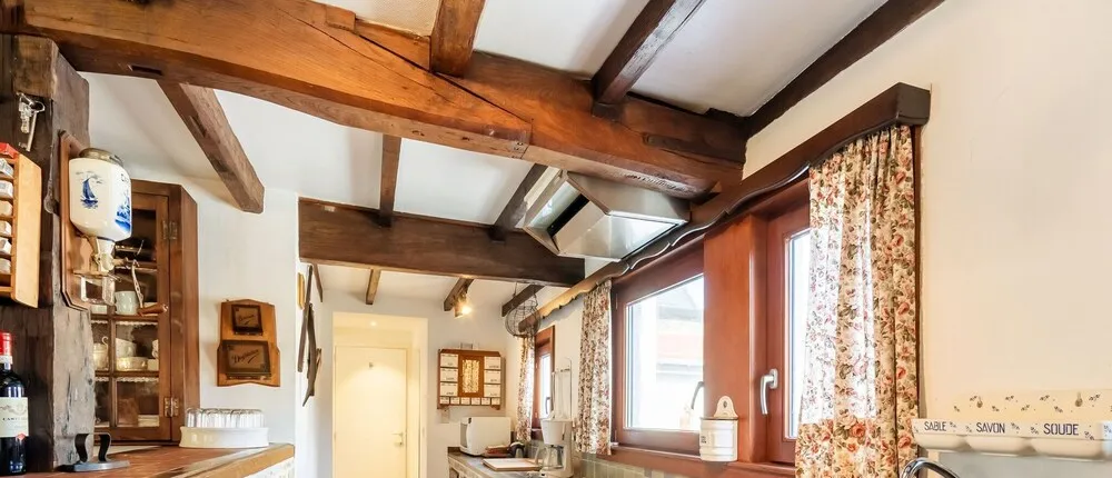 Beautiful Farmhouse in Beveren-aan-den-ijzer With Terrace