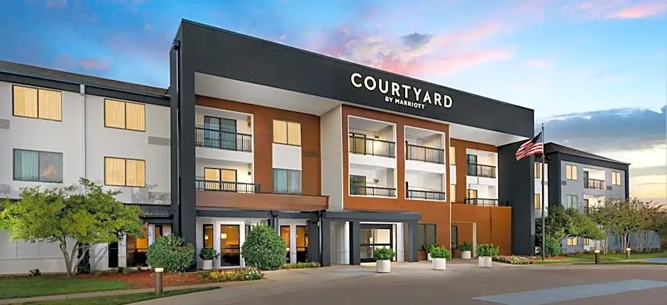 Courtyard by Marriott Dallas Lewisville
