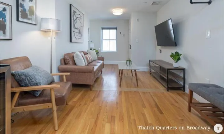 West Broadway Quarters by Thatch