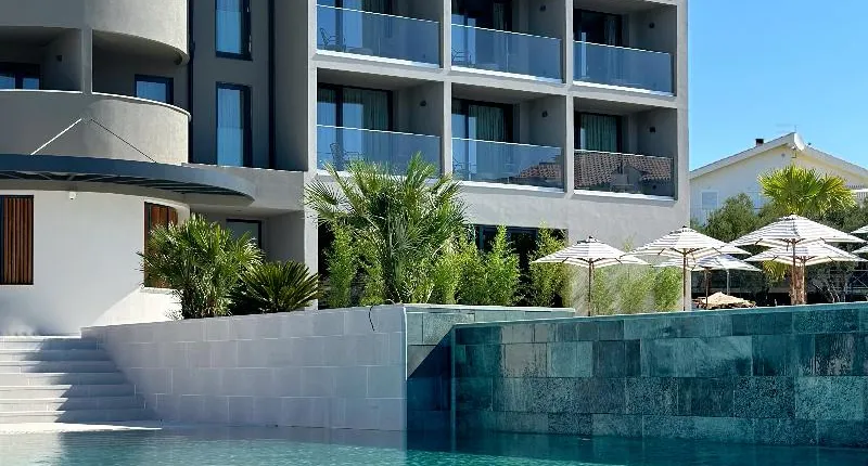 Molum Hotel & Residences