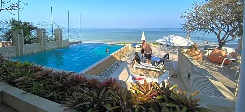 Nern Chalet Beachfront Hotel