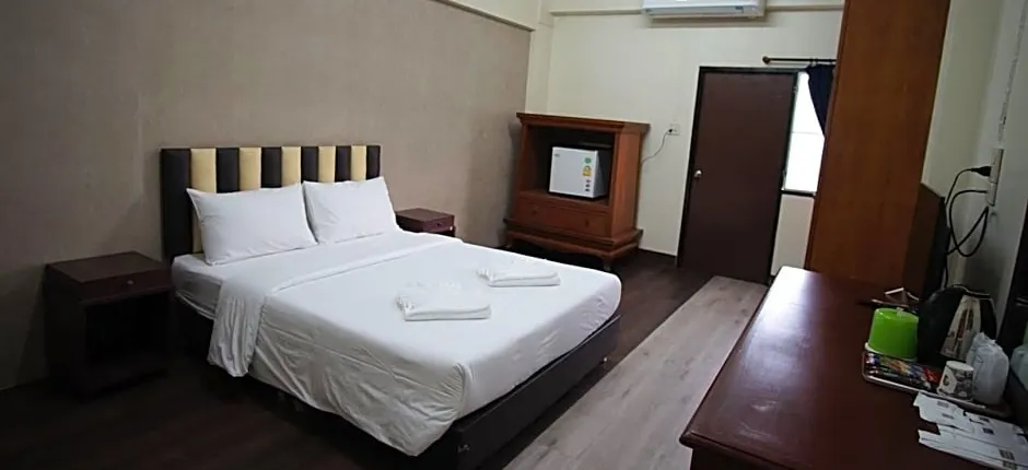 Kim Hotel @ Bangplong