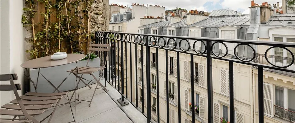 Hotel Arc De Triomphe
