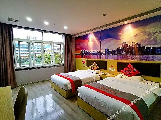 Junyi Hotel (Jinxian New Area kindergarten store)