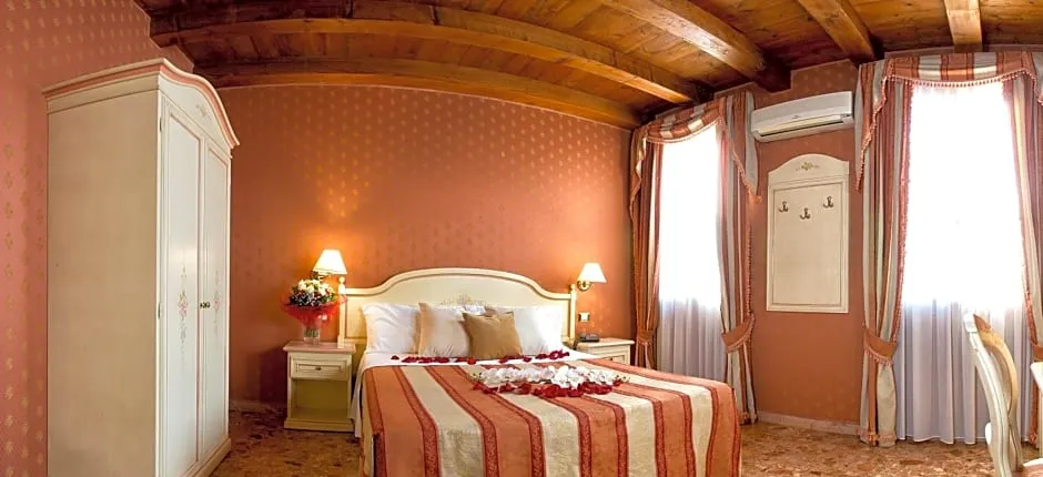 Hotel Conterie