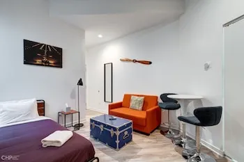 Full Kitchen And A Spa Bath - You Seriously Need To See This Studio! - 747 Lofts Cabin 205 by RedAwning, Chicago