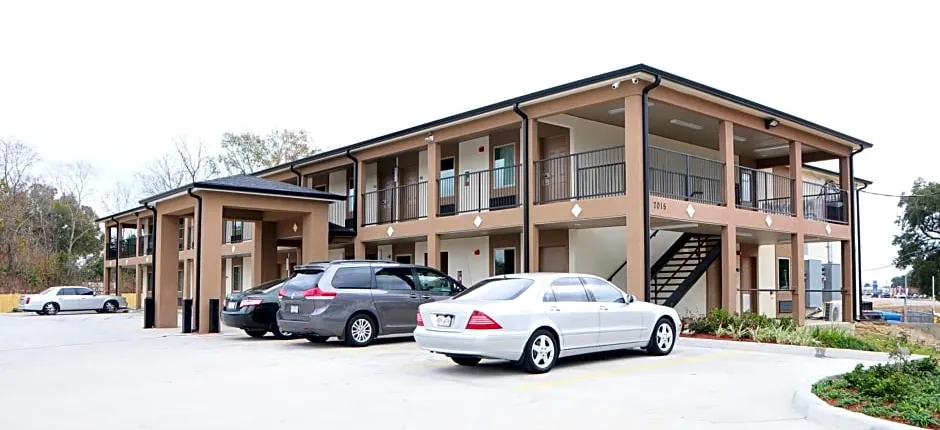 Paradise Inn & Suites