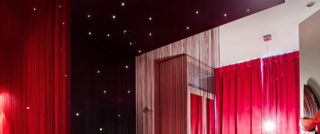 Five Hotel