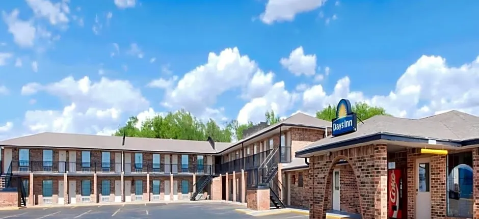 Days Inn by Wyndham Erick