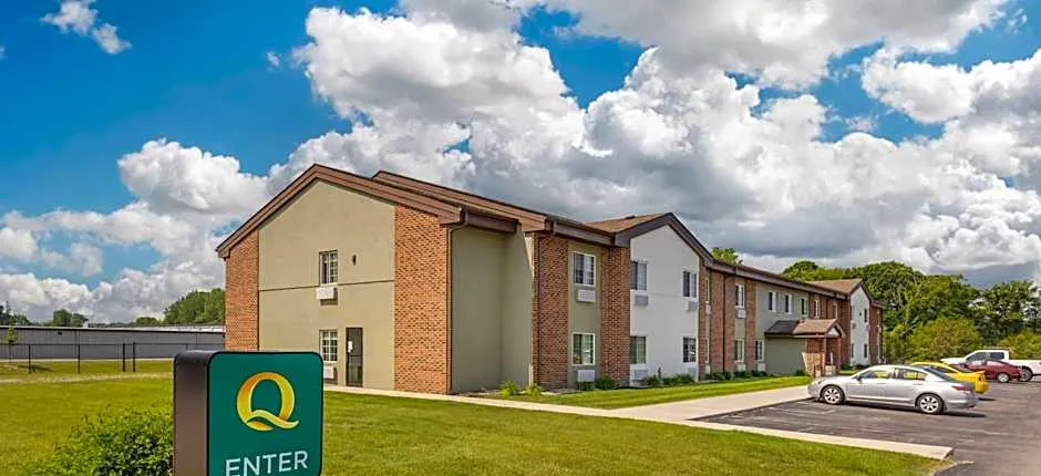 Quality Inn Chesterton near Indiana Dunes National Park I-94