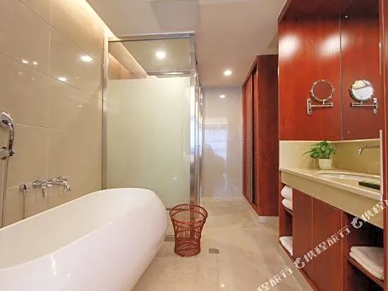Huang Longshun Hotel