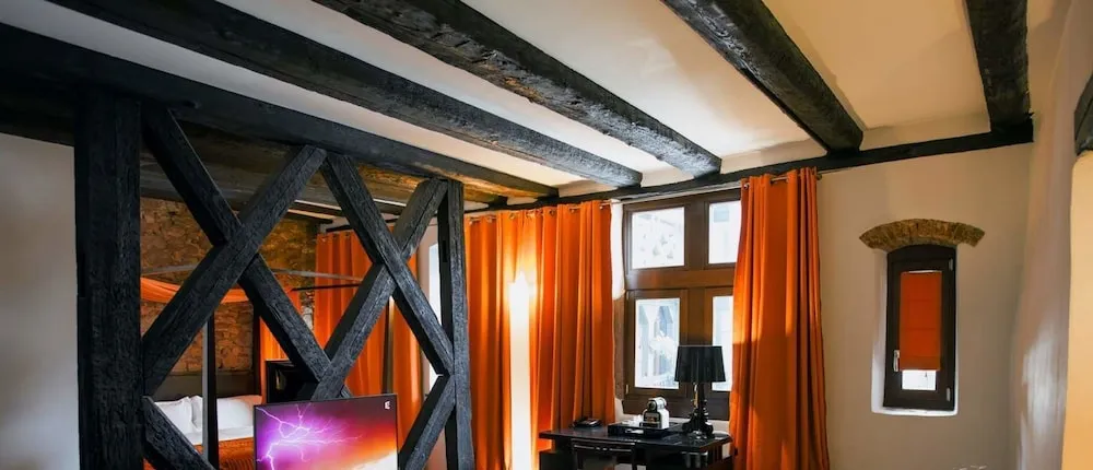 Le B. Suites