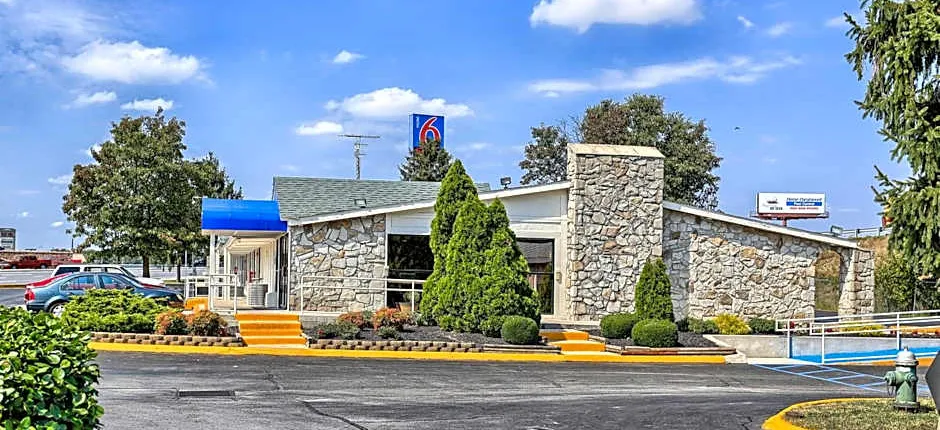 Motel 6 Hagerstown MD