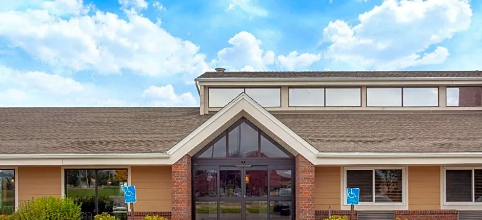 AmericInn by Wyndham Willmar